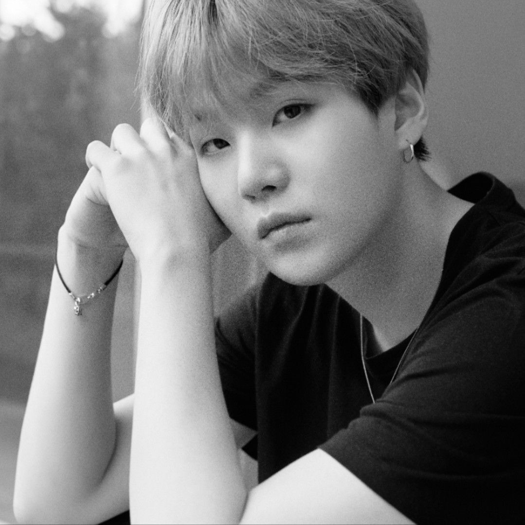 Potret di balik layar SUGA (BTS)