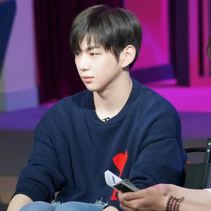 강다니엘의 비하인드 컷