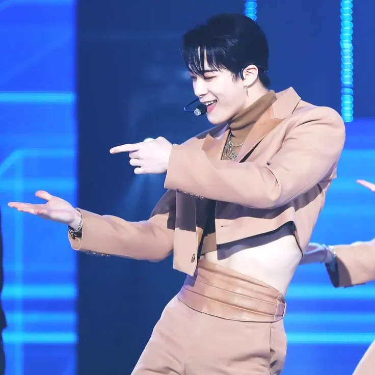 Behind-the-scenes cut of Moonbin (ASTRO)