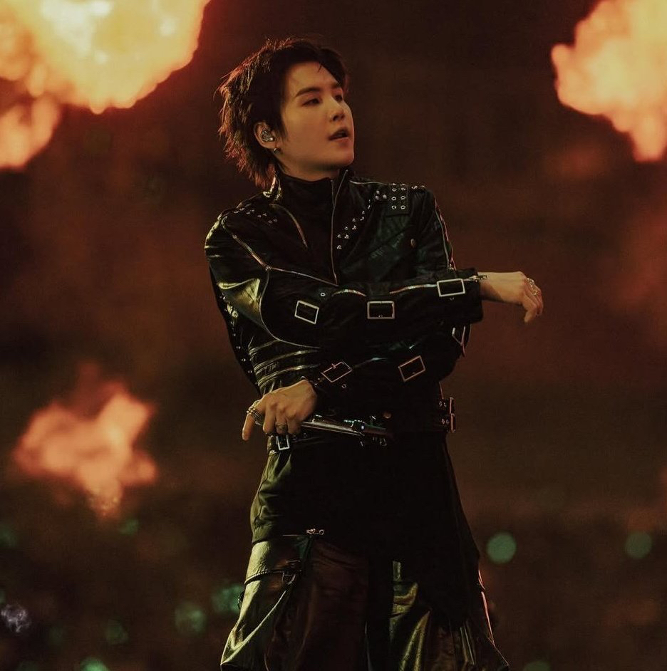 Foto terbaru SUGA (BTS)