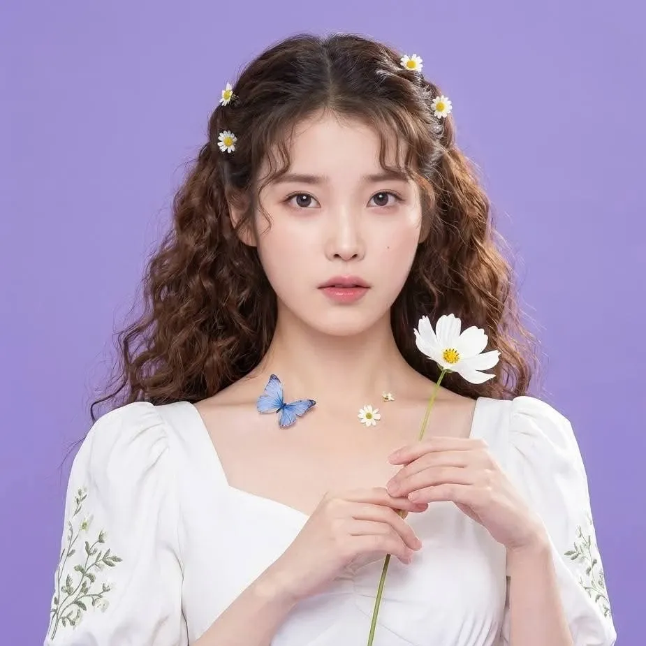 Foto aktivitas terbaru IU