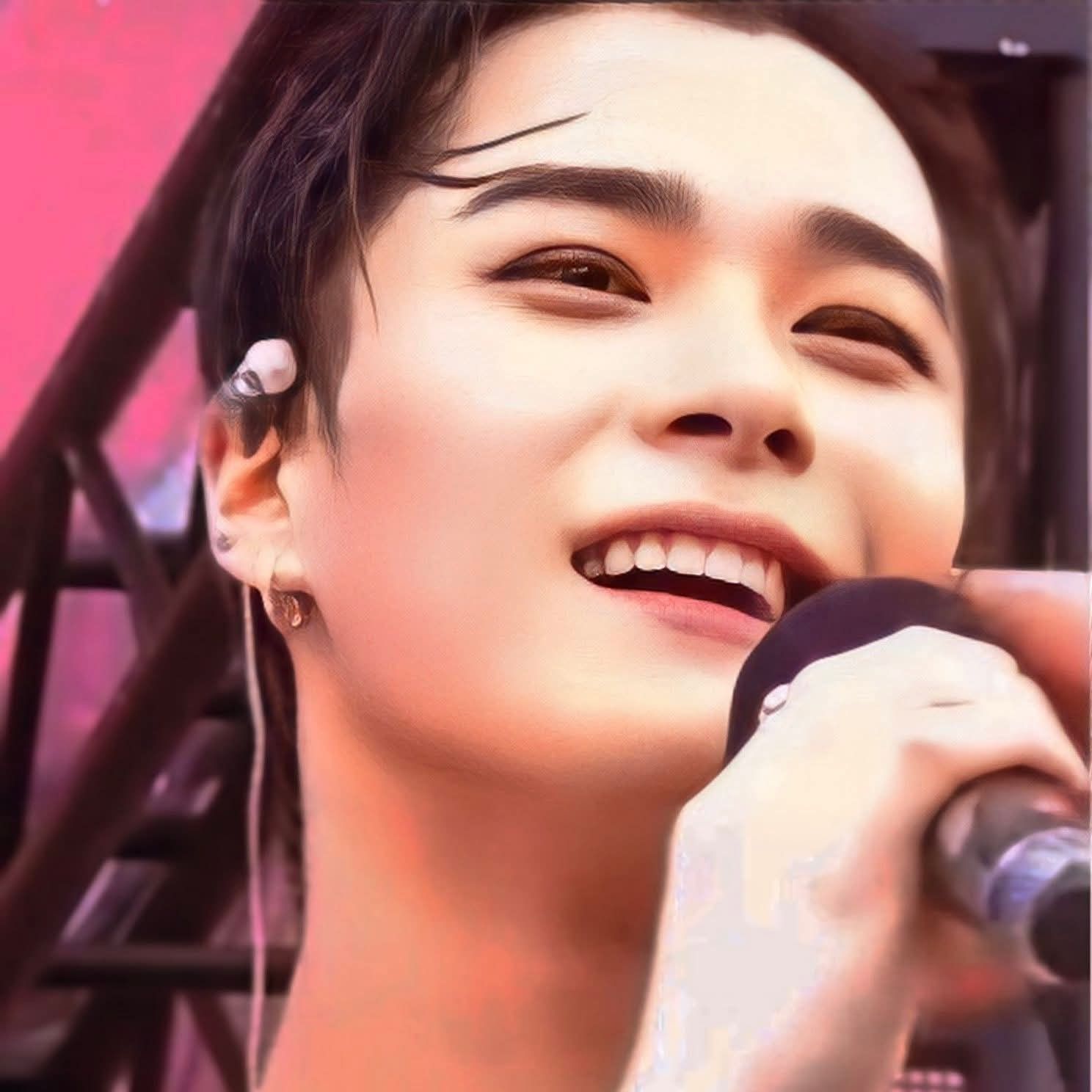 Behind-the-scenes cut of Moonbin (ASTRO)