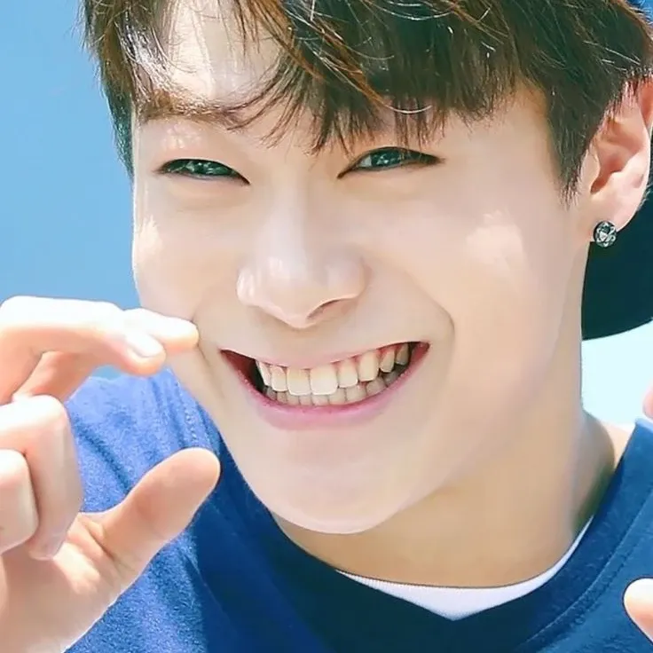 Behind-the-scenes cut of Moonbin (ASTRO)
