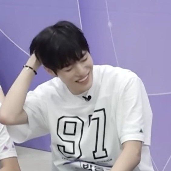 Behind-the-scenes cut of Park Donggyu