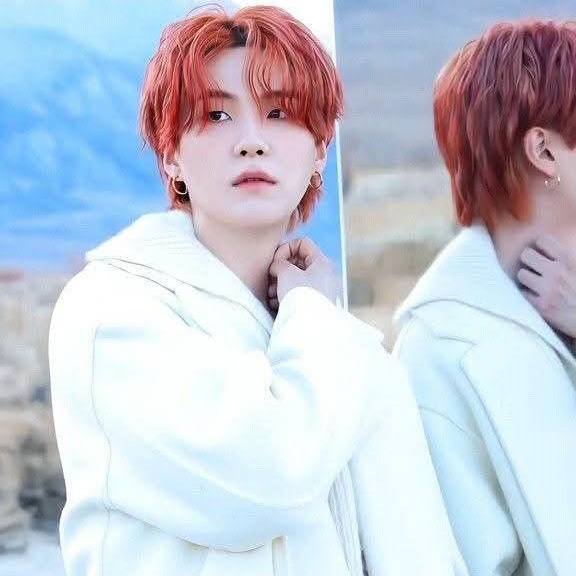 Potret di balik layar SUGA (BTS)