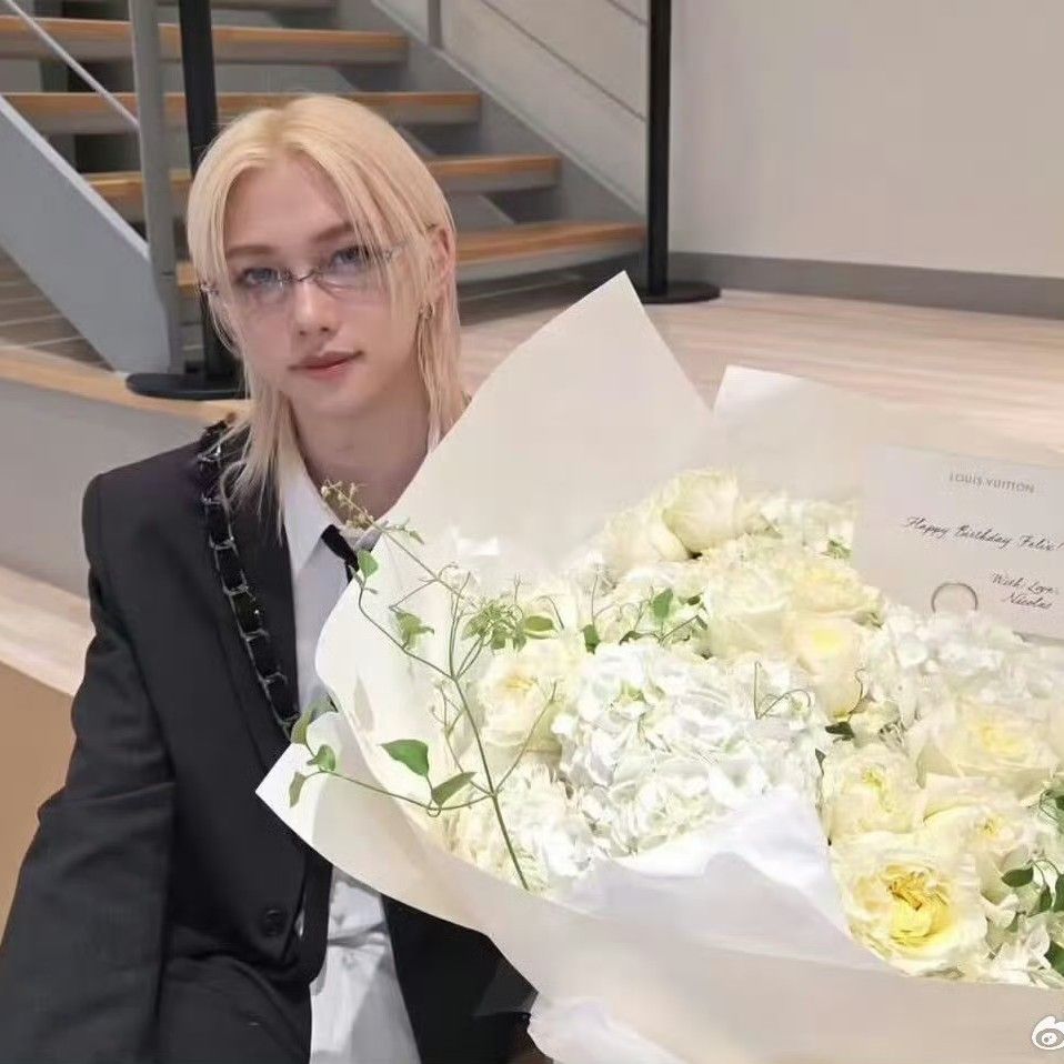Behind-the-scenes cut of Felix (Stray Kids)