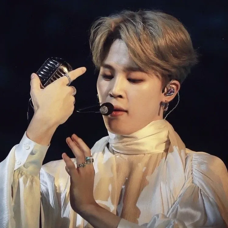 Latest photo of Jimin (BTS)