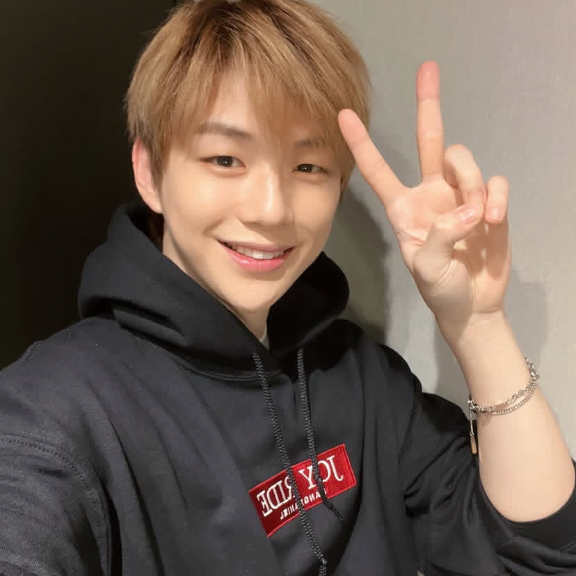 Foto aktivitas terbaru Kang Daniel