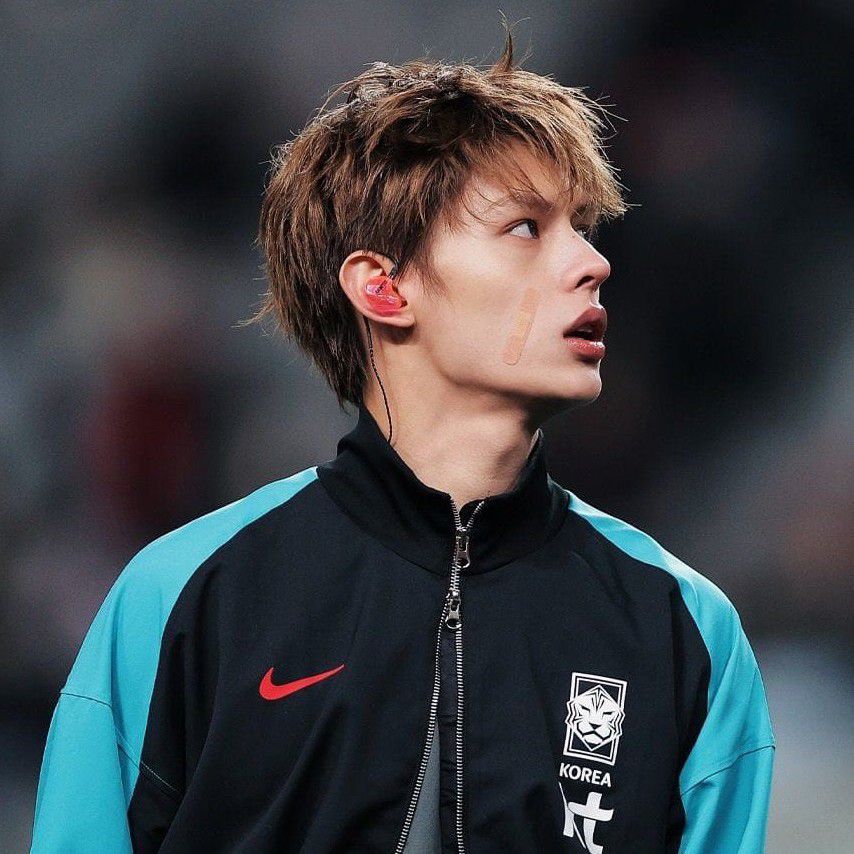 Latest photo of James (CORTIS)