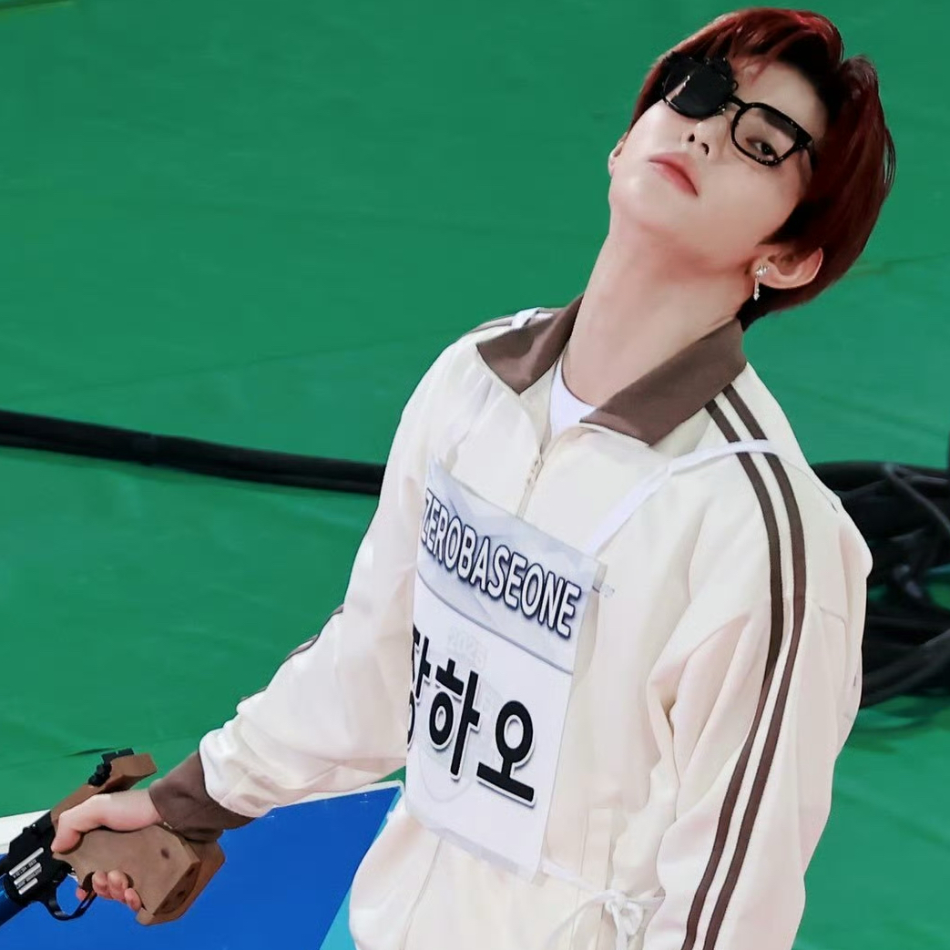 章昊 (ZEROBASEONE)的最新照片