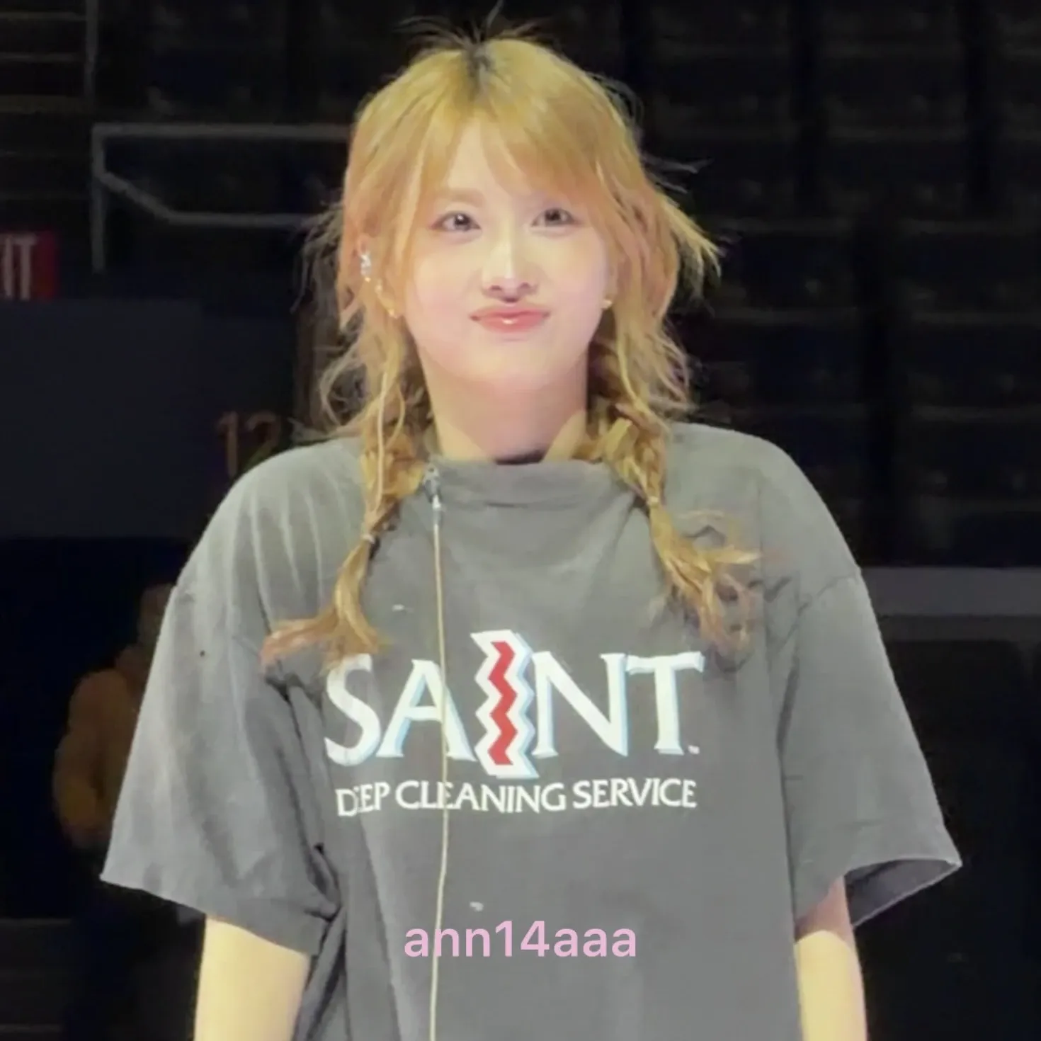 Momo (TWICE)的幕後花絮