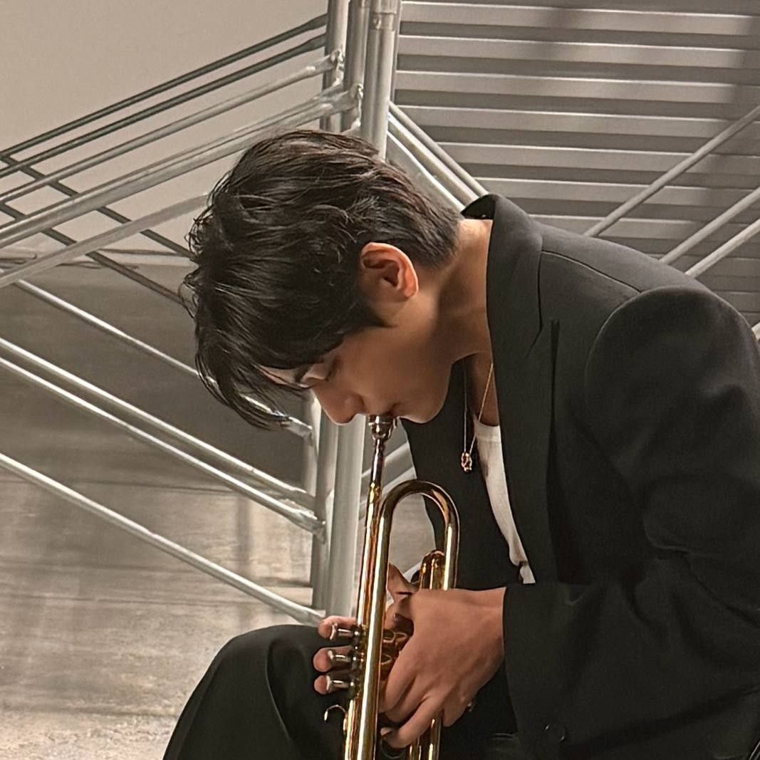 뷔 (방탄소년단) 최근 활동샷