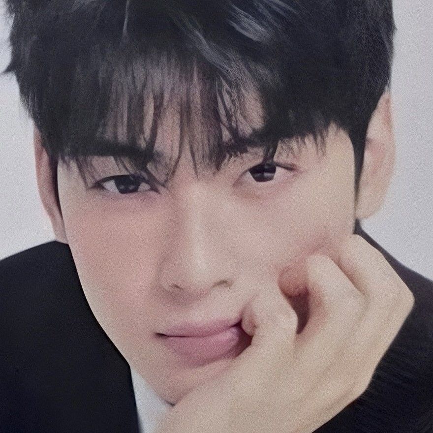 Latest photo of Eunwoo (ASTRO)