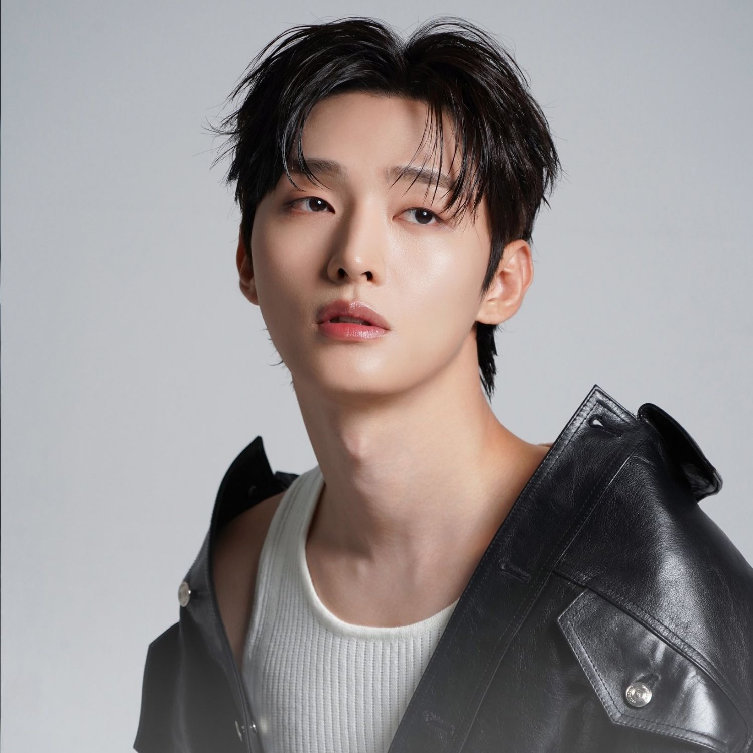 Recent activity shot of Yoon Jisung