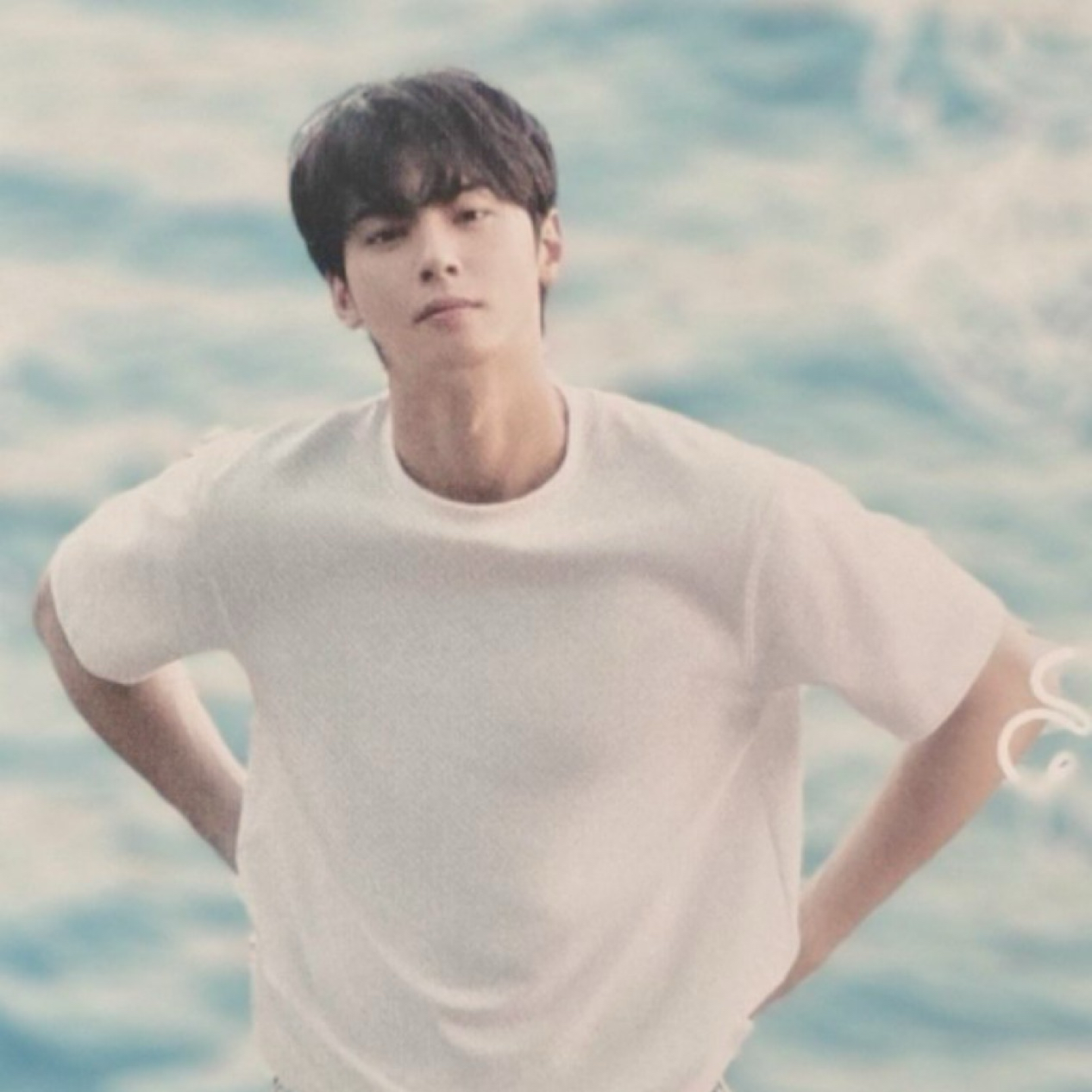 Recent activity shot of Eunwoo (ASTRO)