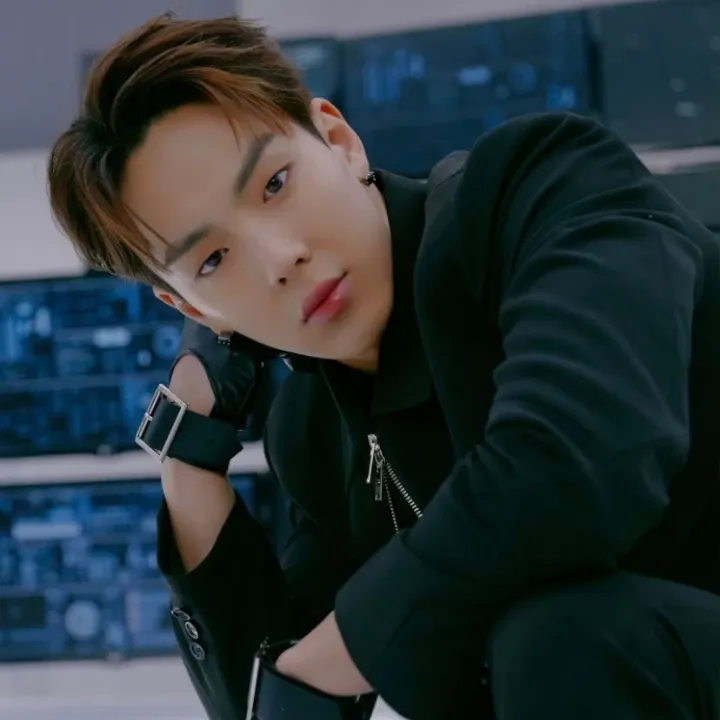 Shownu (MONSTA X)的最新照片