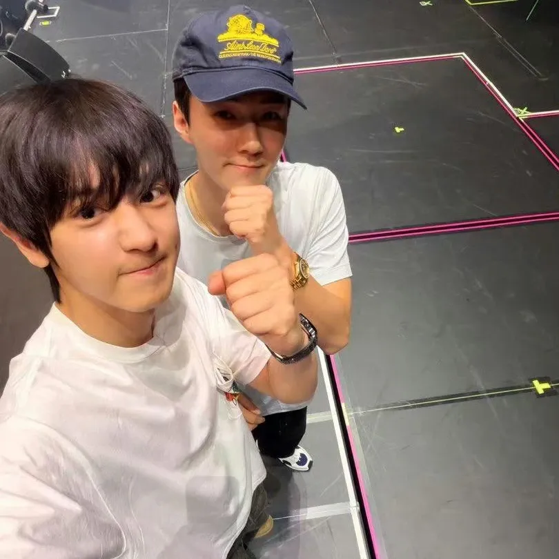 EXO 최근 활동샷