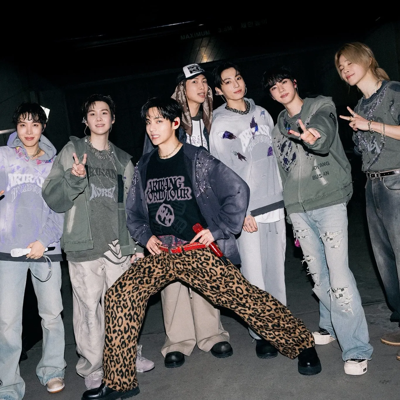 Behind-the-scenes cut of BTS