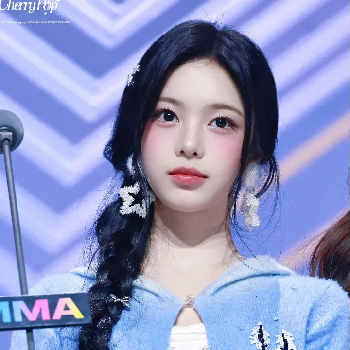 Behind-the-scenes cut of Ian (Hearts2Hearts)