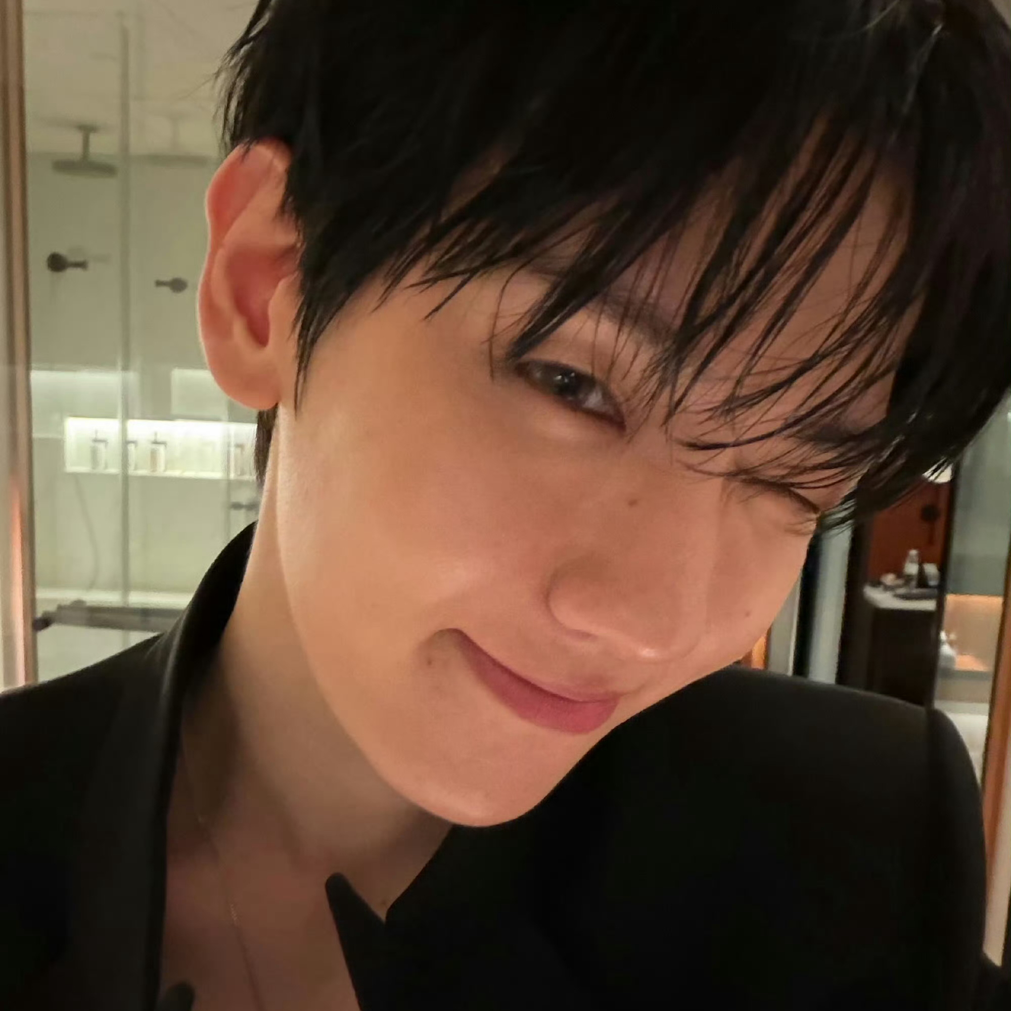 백현 (EXO)의 비하인드 컷