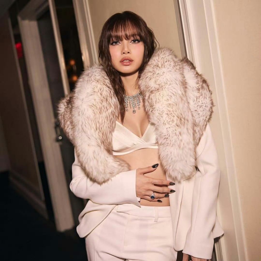 Potret di balik layar Lisa (BLACKPINK)