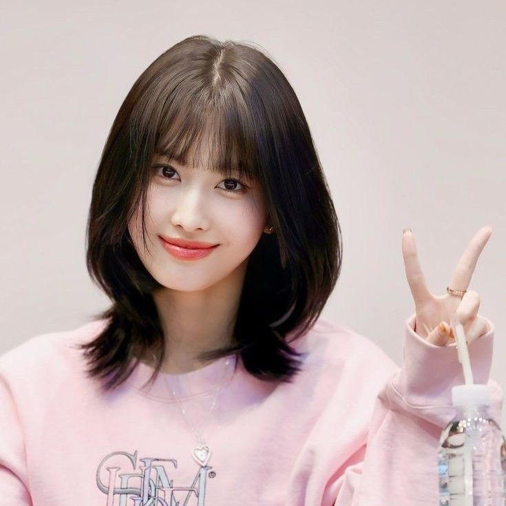 Latest photo of Momo (TWICE)