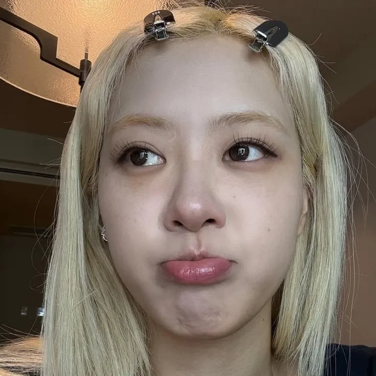 로제 (BLACKPINK)의 비하인드 컷
