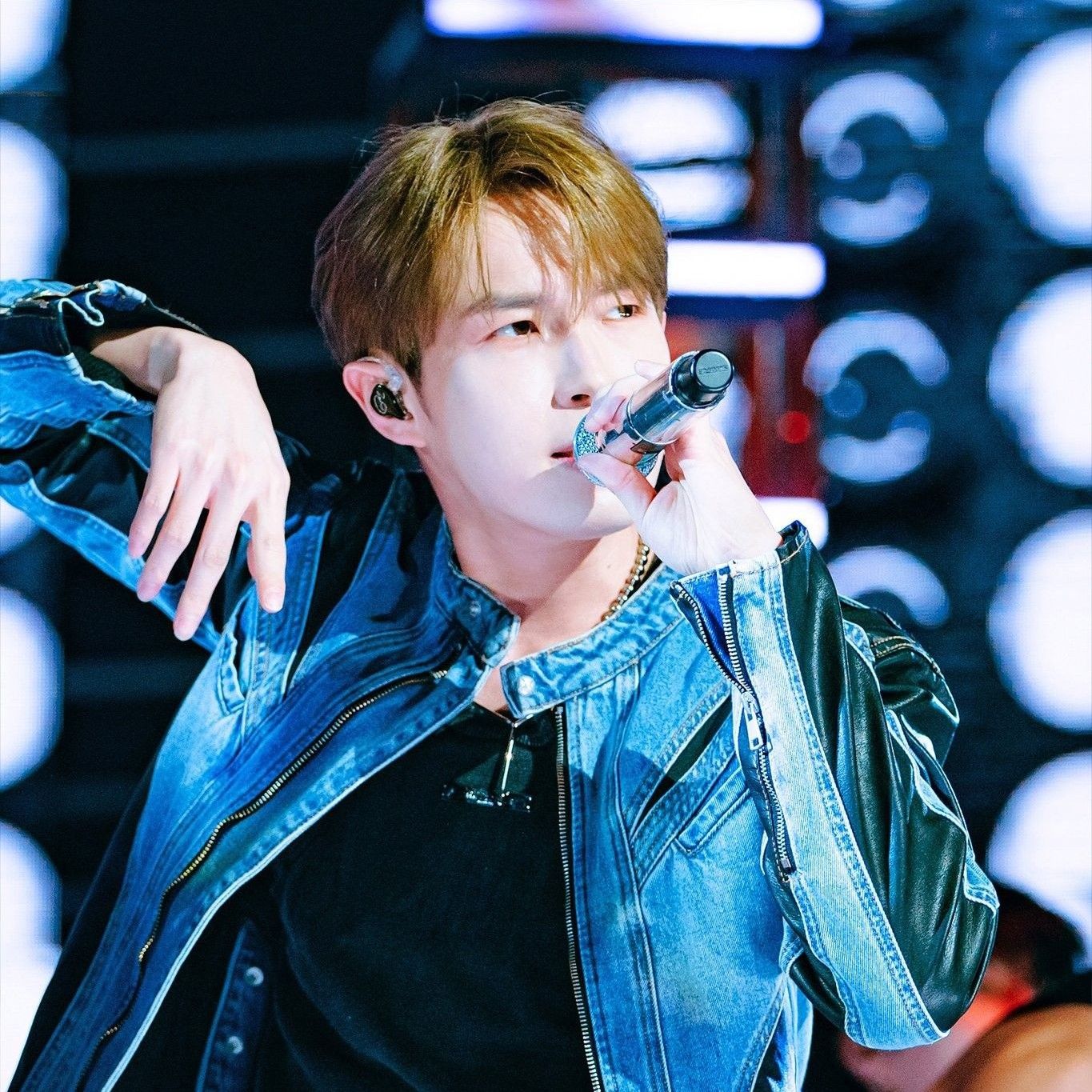 金在奐的最新照片