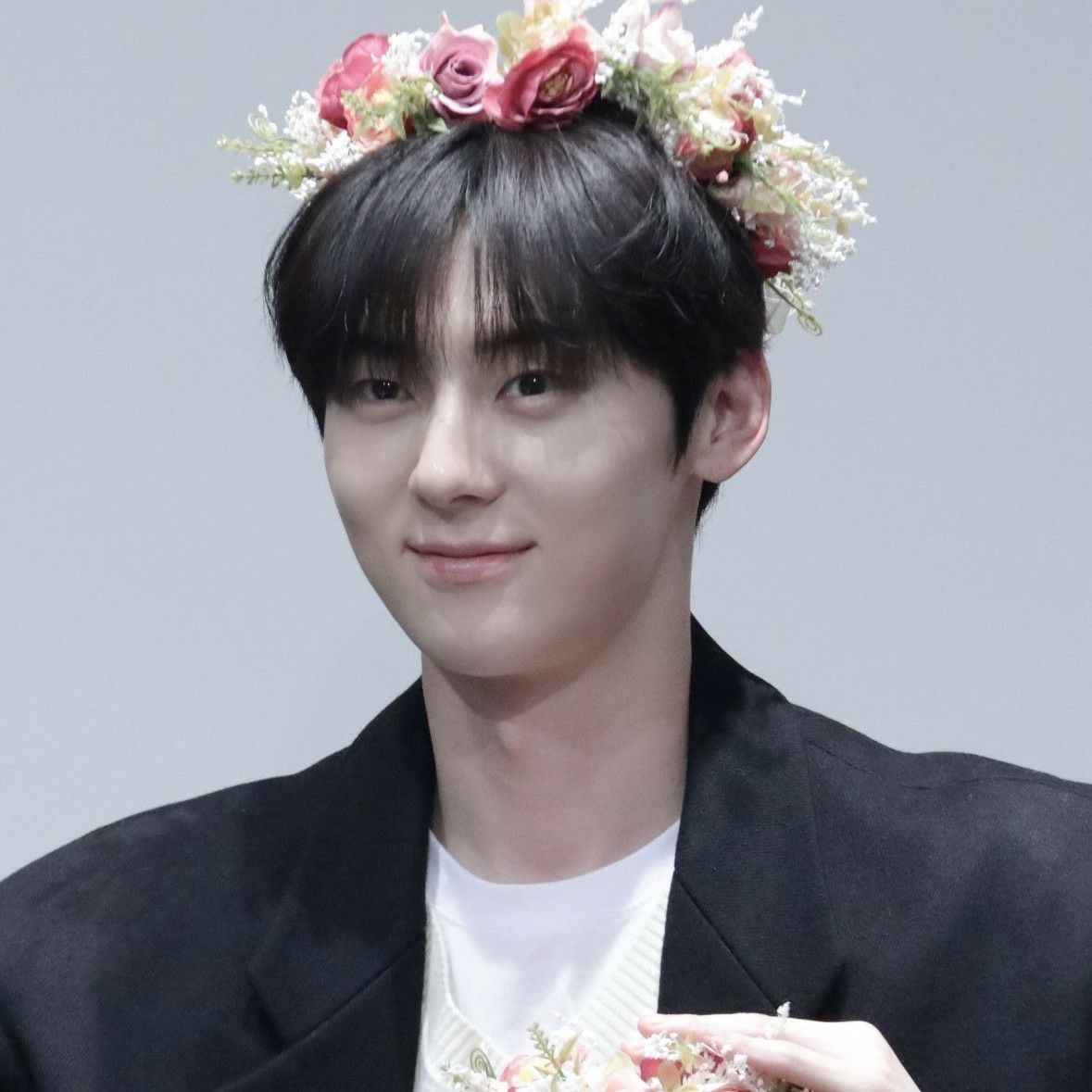 Recent activity shot of Hwang Minhyun