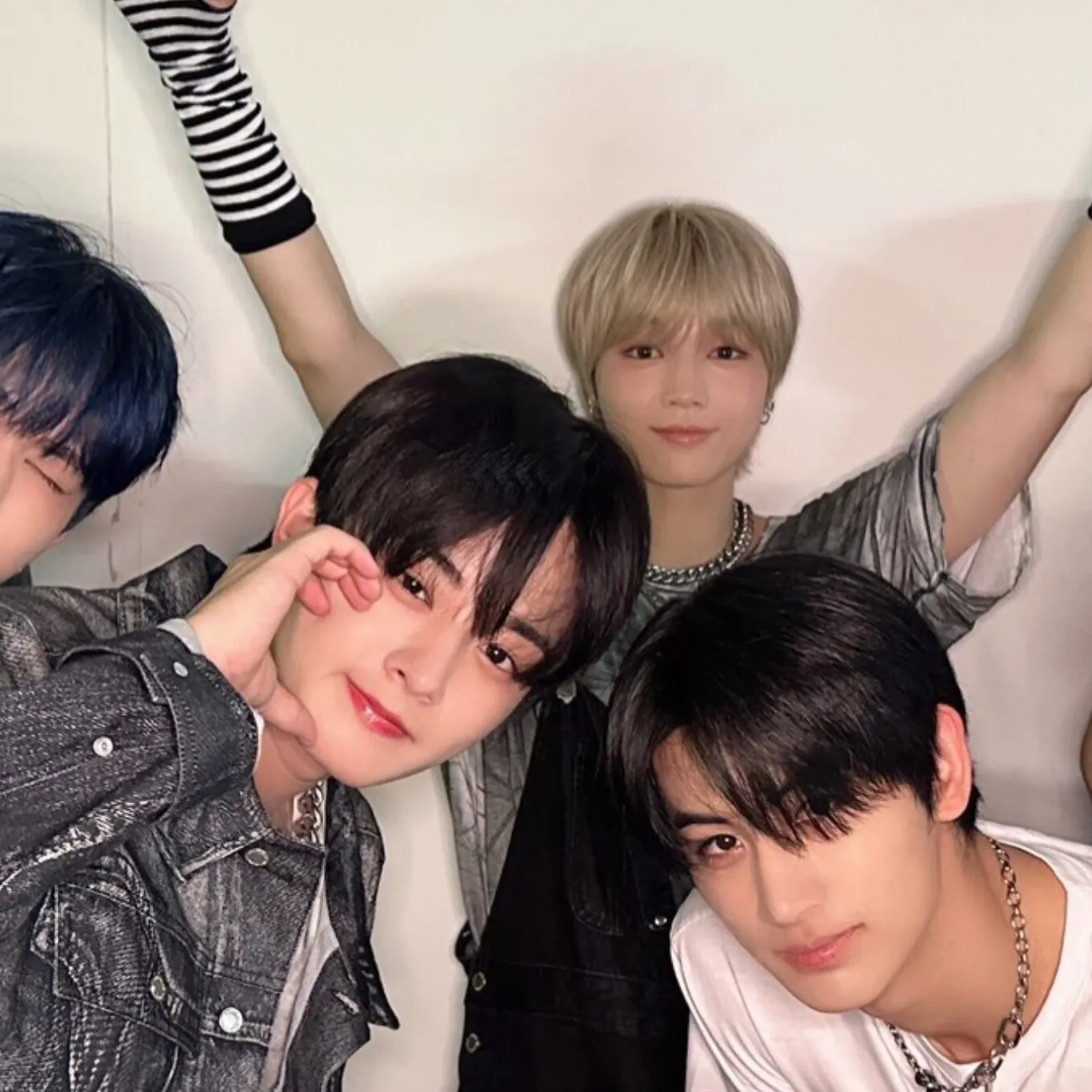 Latest photo of YOUNITE