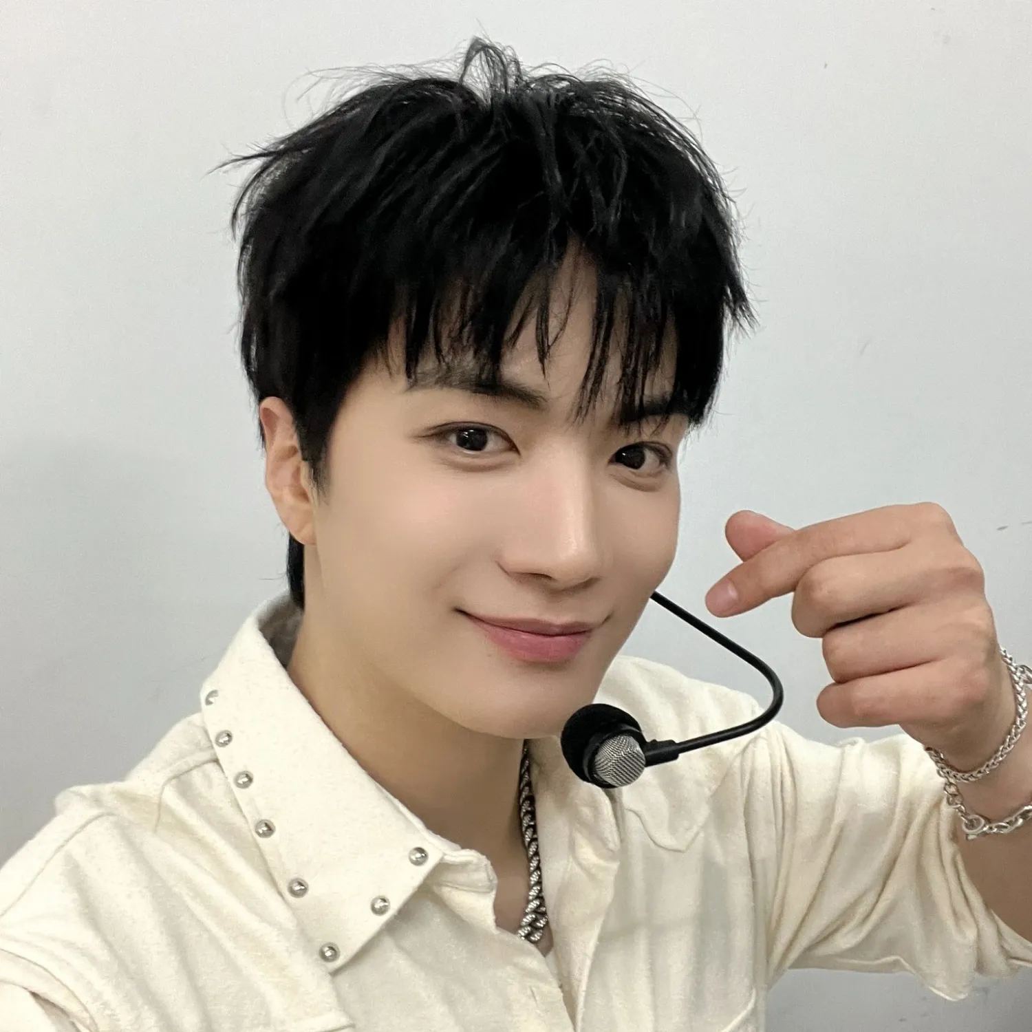 Behind-the-scenes cut of Kim Jonghyeon