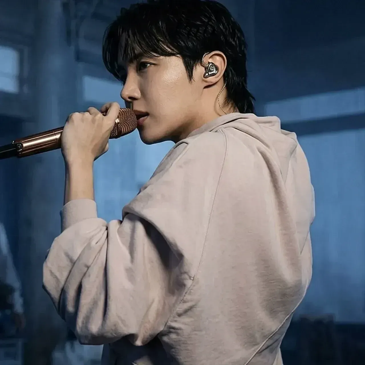 Potret di balik layar j-hope (BTS)