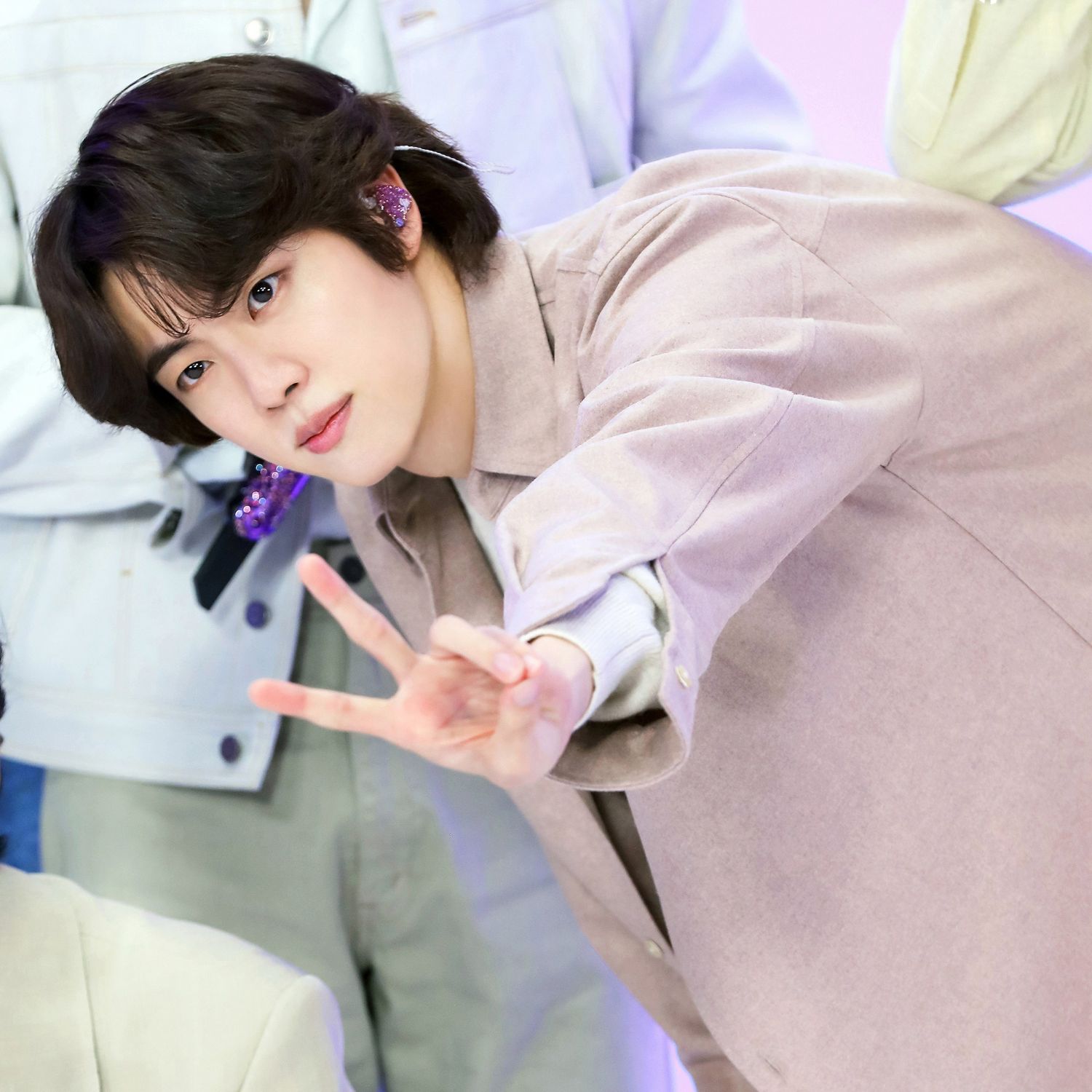 진 (방탄소년단)의 비하인드 컷