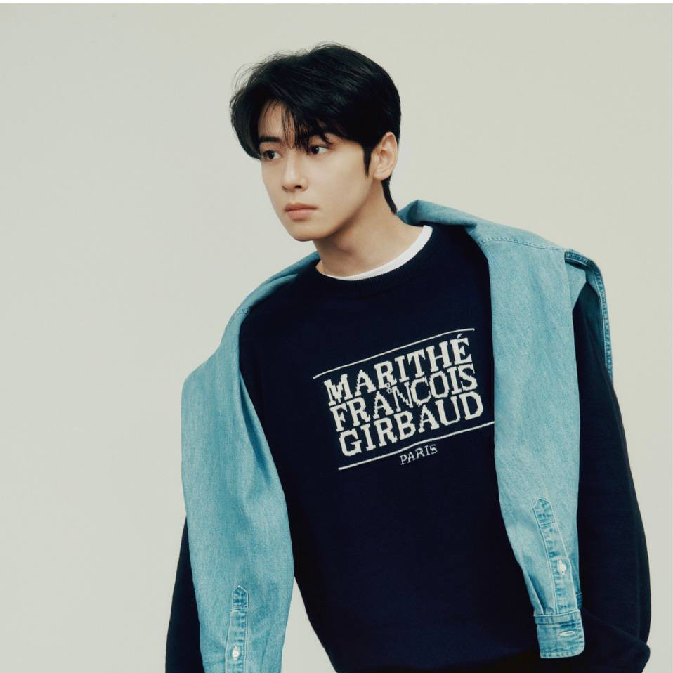 A moment captured by Eunwoo (ASTRO)'s fan