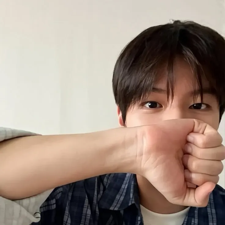 Behind-the-scenes cut of Seungmin (Stray Kids)