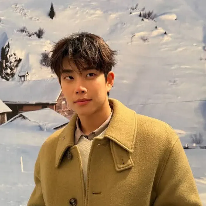 Latest photo of MJ (ASTRO)