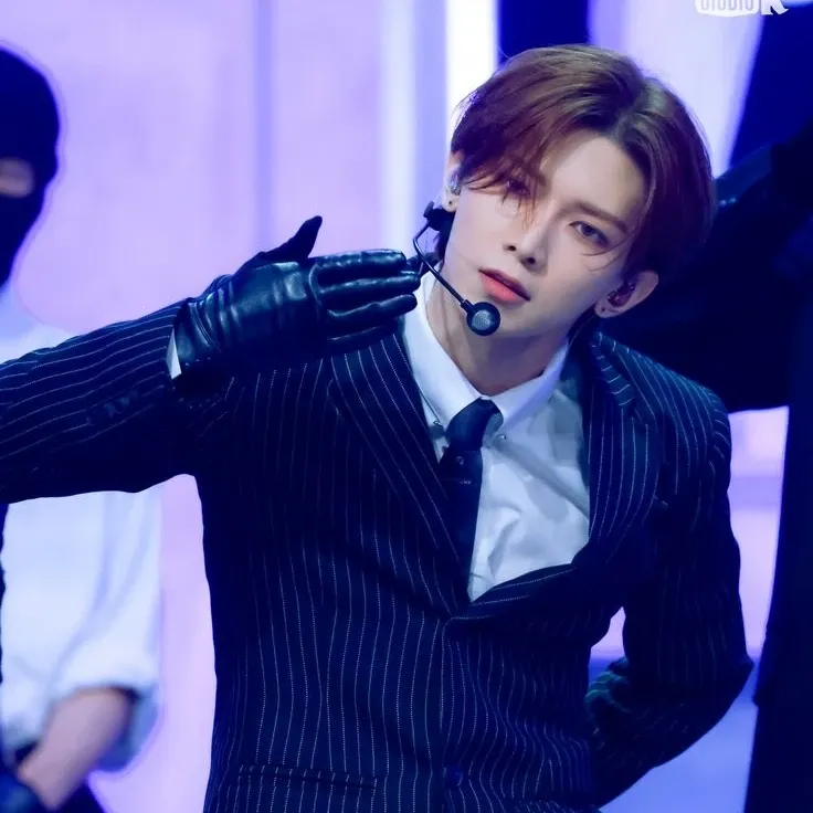 에이티즈의 비하인드 컷