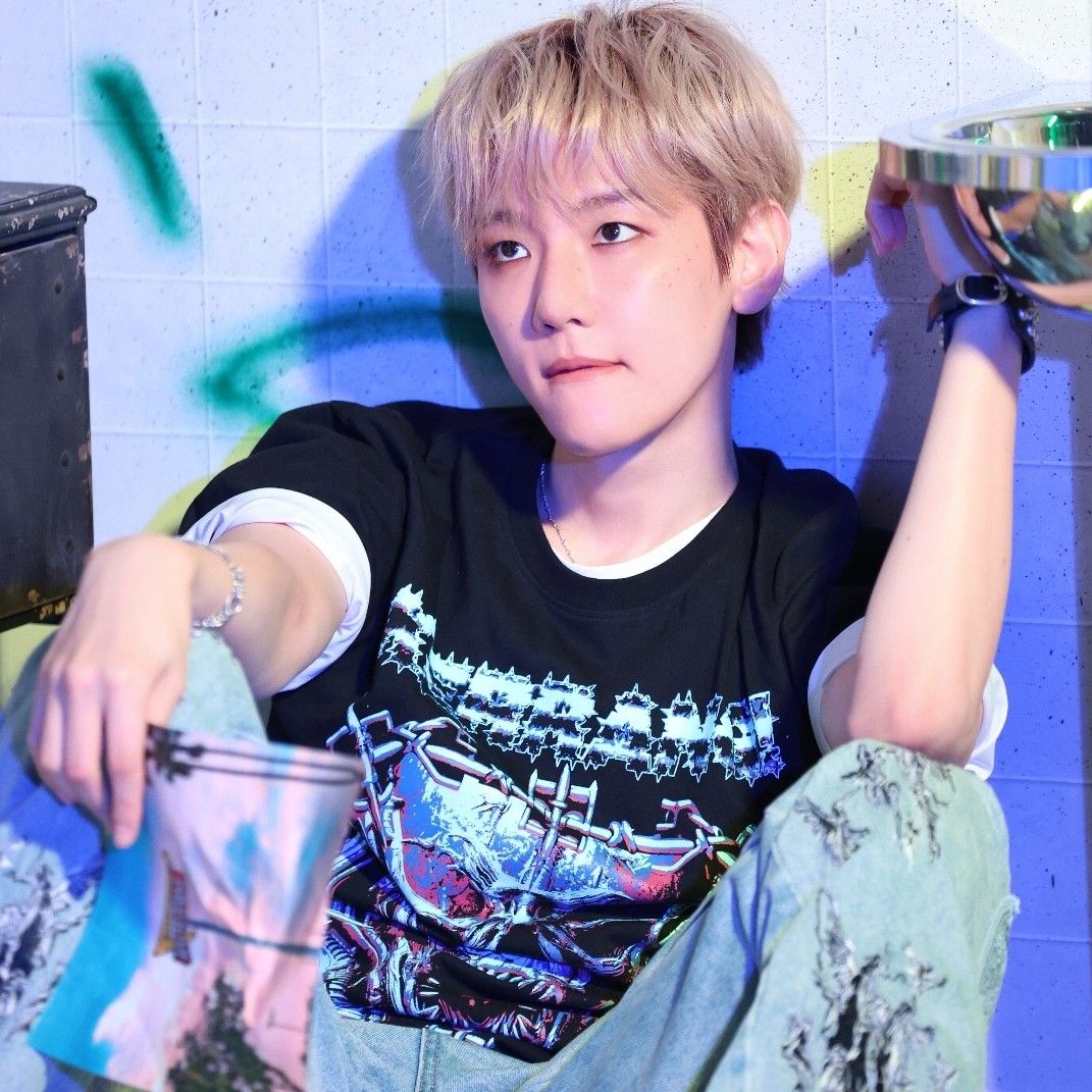 백현 (EXO) 최근 활동샷