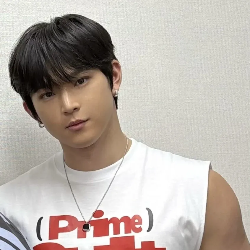 Latest photo of Seoho (ONEUS)
