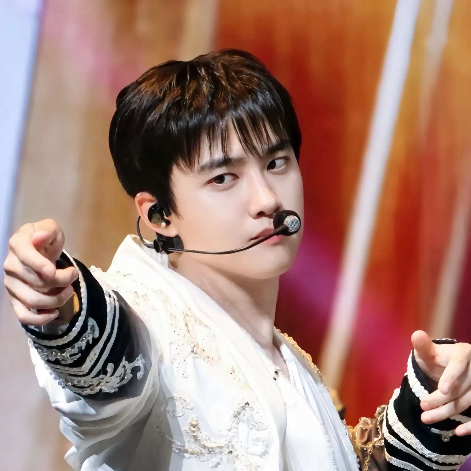 디오 (EXO)의 최신 사진