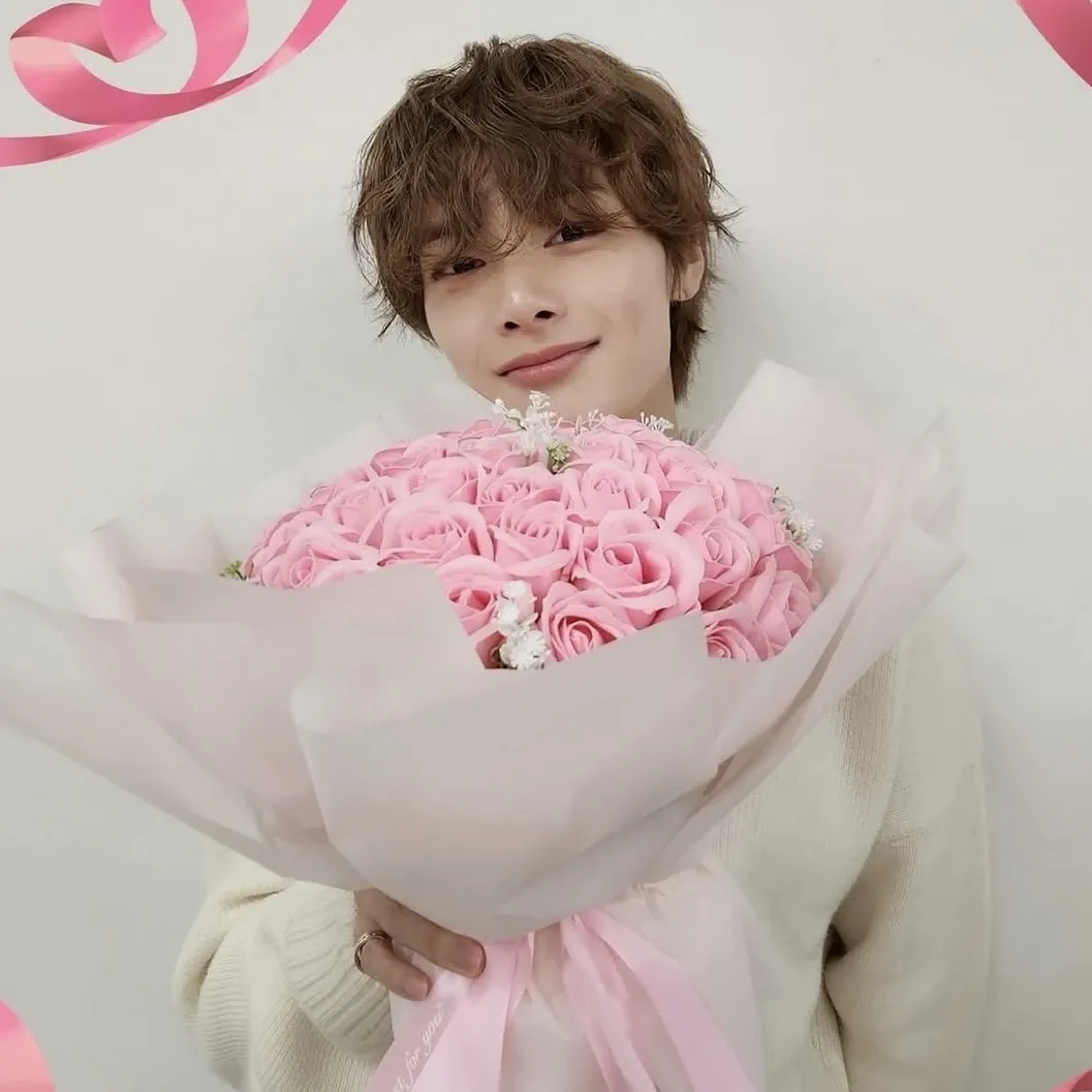 Behind-the-scenes cut of Stray Kids