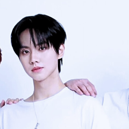 MCND의 최신 사진