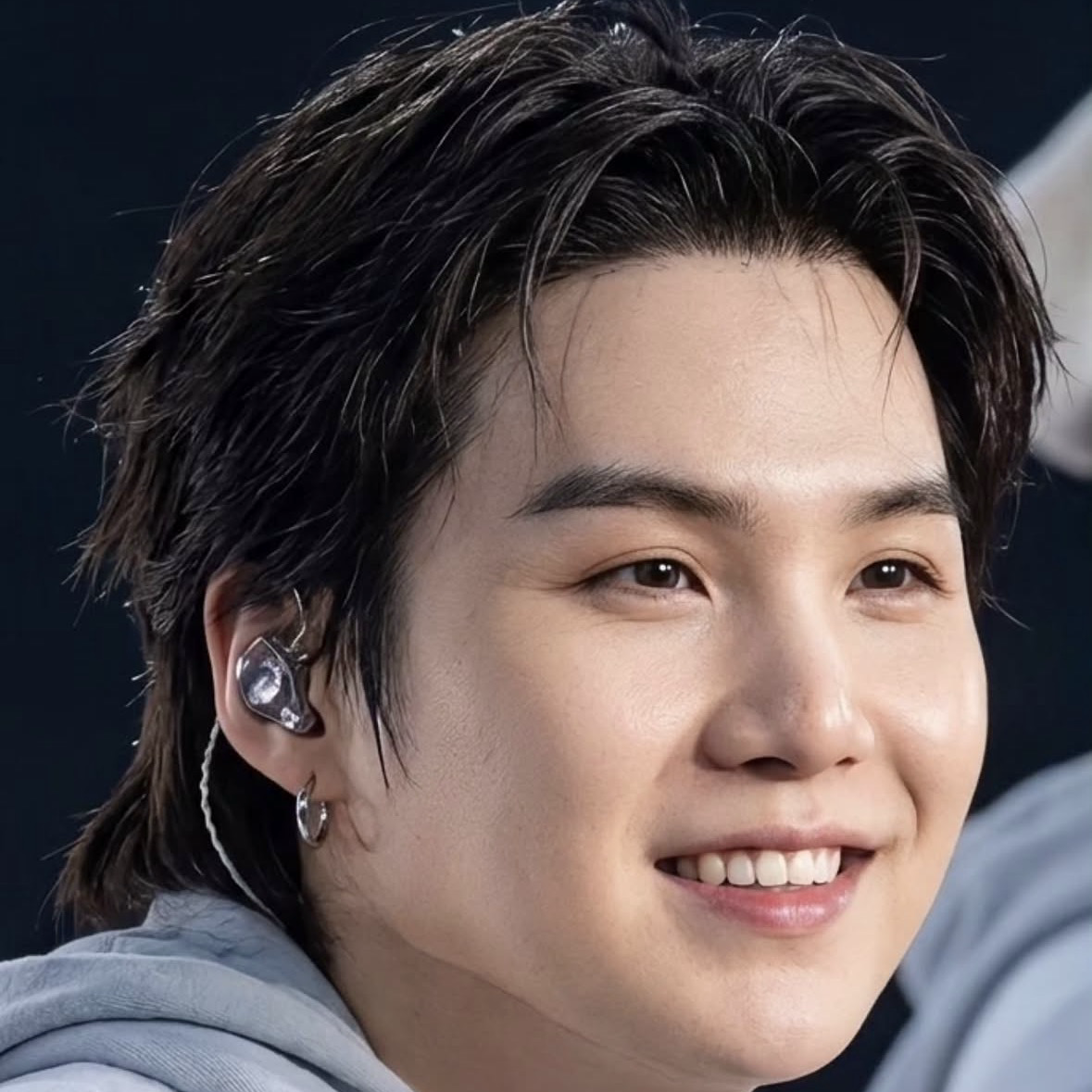 Foto aktivitas terbaru SUGA (BTS)