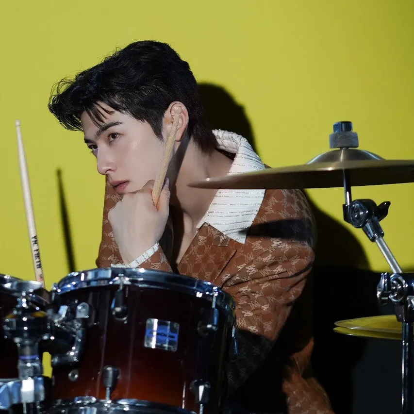 Recent activity shot of Eunwoo (ASTRO)