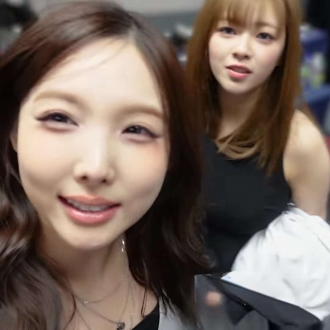 TWICE의 비하인드 컷