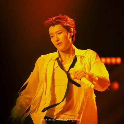 A moment captured by WOODZ's fan