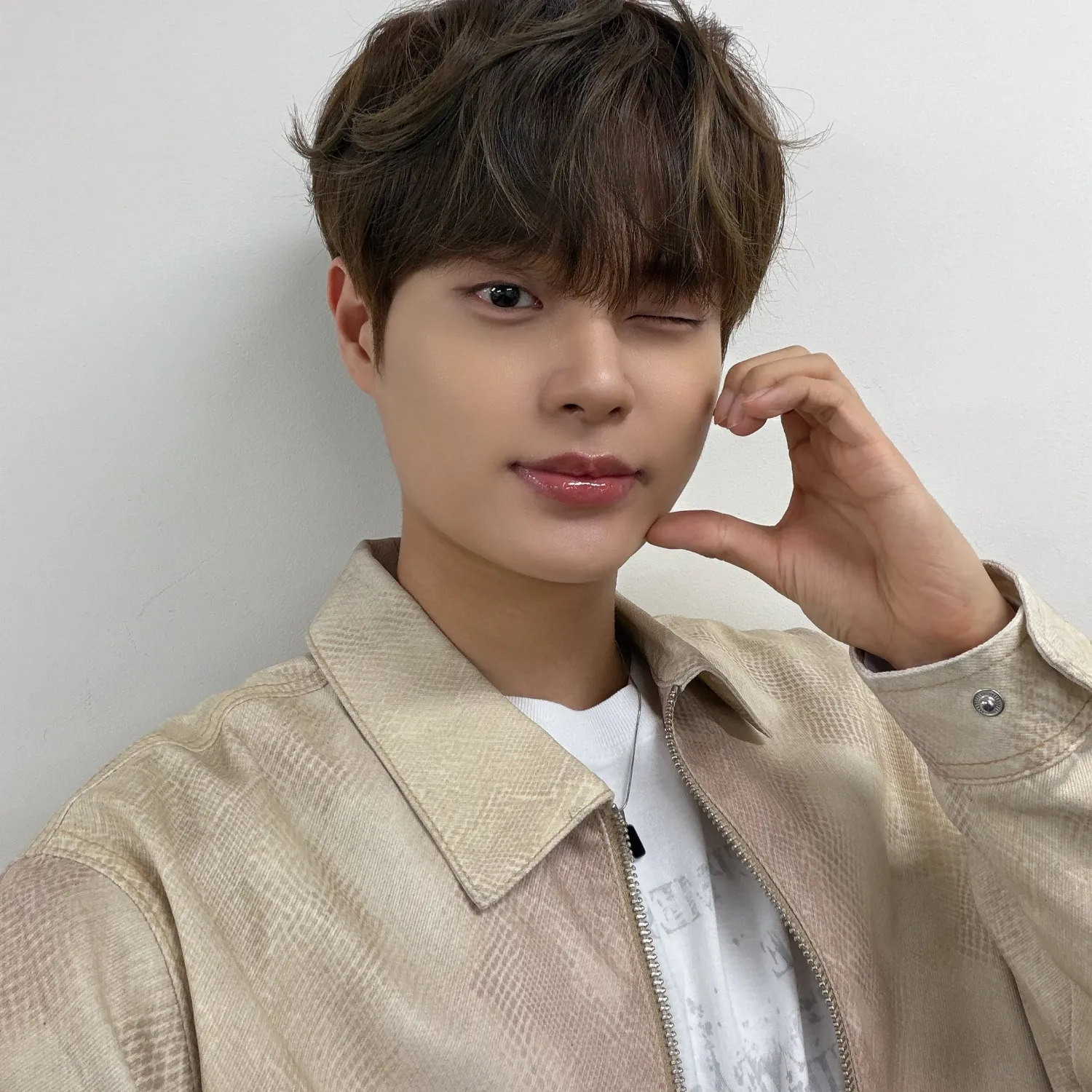 이대휘 (AB6IX)의 비하인드 컷