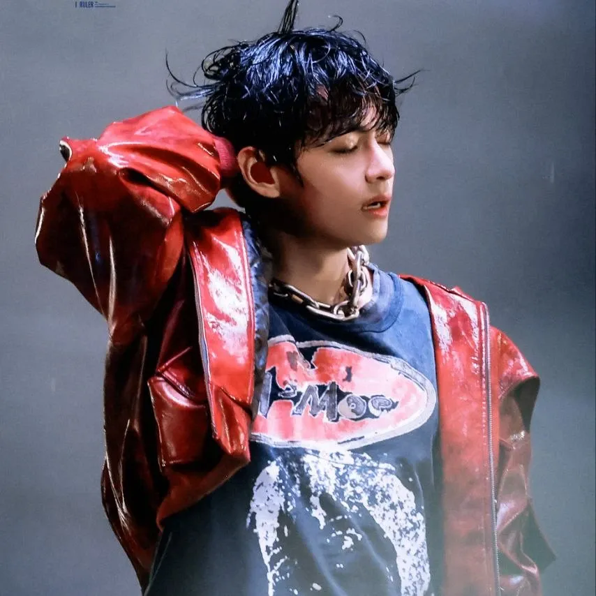 뷔 (방탄소년단)의 비하인드 컷