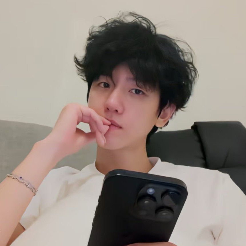 Recent activity shot of Baekhyun (EXO)