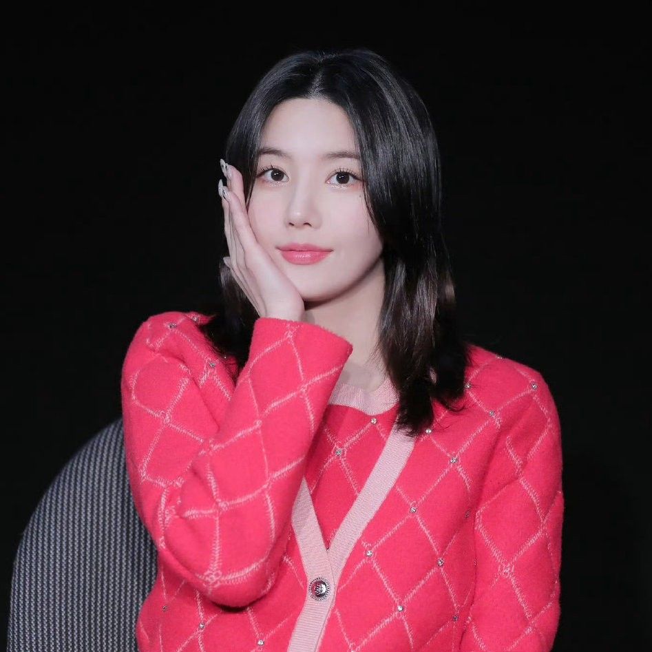 Behind-the-scenes cut of Kwon Eunbi